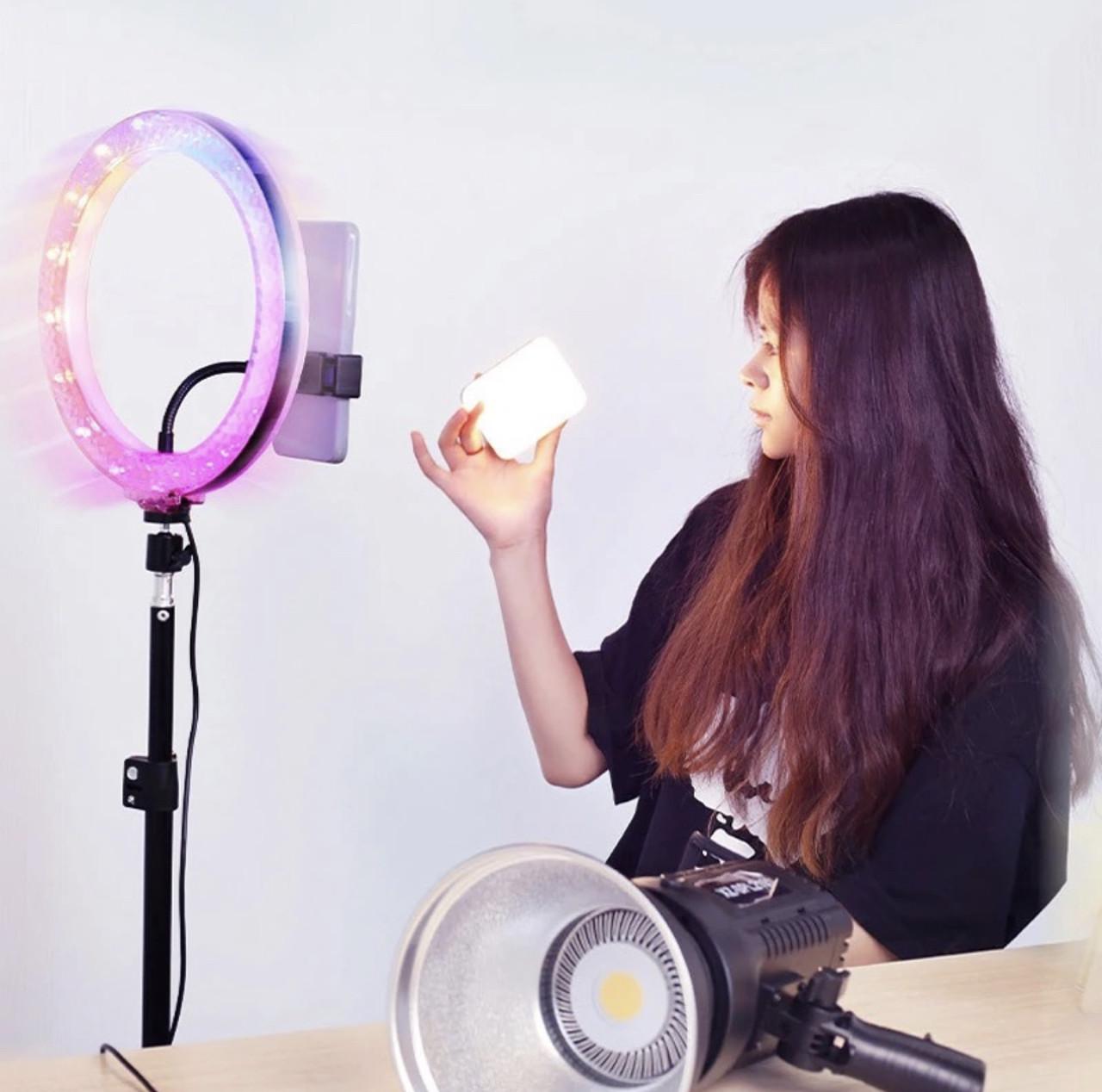 Кольцевая лампа RGB RD-36 см цветная на 25 Вт со штативом и держателем на USB - фото 3 Кольцевая лампа RGB RD-36 см цветная на 25 Вт со штативом и держателем на USB - фото 3