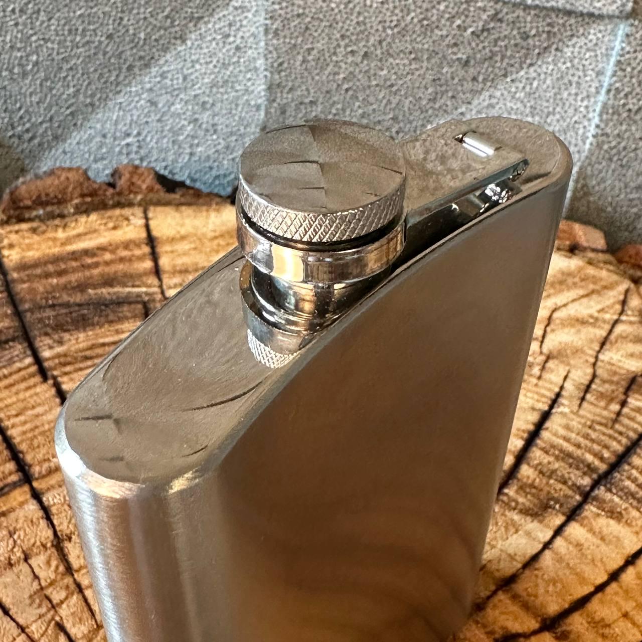 Фляга подарункова нержавіюча під гравіювання (61038) - фото 5 Фляга подарункова нержавіюча під гравіювання (61038) - фото 5