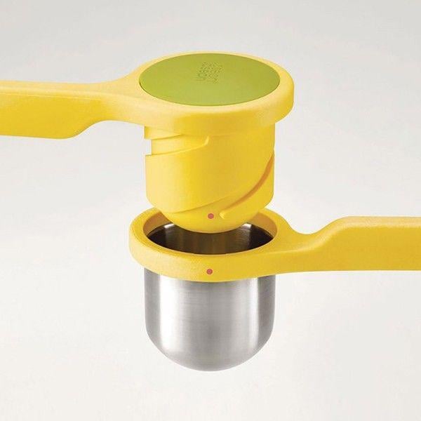 Ручний соковитискач для цитрусових спіральний Joseph Joseph Helix 8,5х24,5х9,8 см Жовтий (20101) - фото 3 Ручний соковитискач для цитрусових спіральний Joseph Joseph Helix 8,5х24,5х9,8 см Жовтий (20101) - фото 3