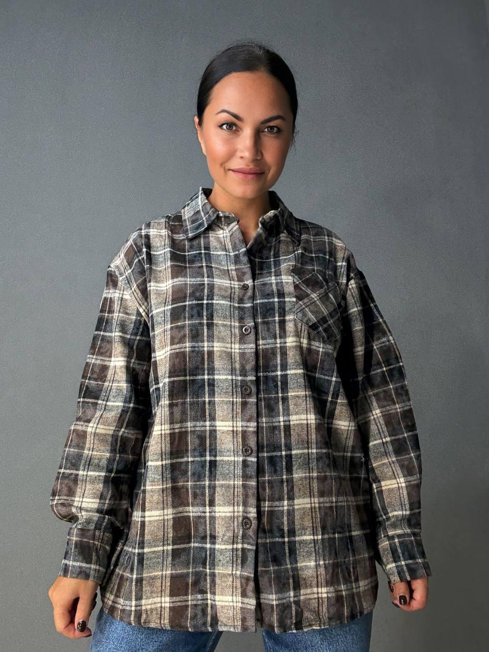 Сорочка жіноча YZY 7765 в клітинку оверсайз широка варена OS Темно-коричневий (4918) - фото 7 Сорочка жіноча YZY 7765 в клітинку оверсайз широка варена OS Темно-коричневий (4918) - фото 7