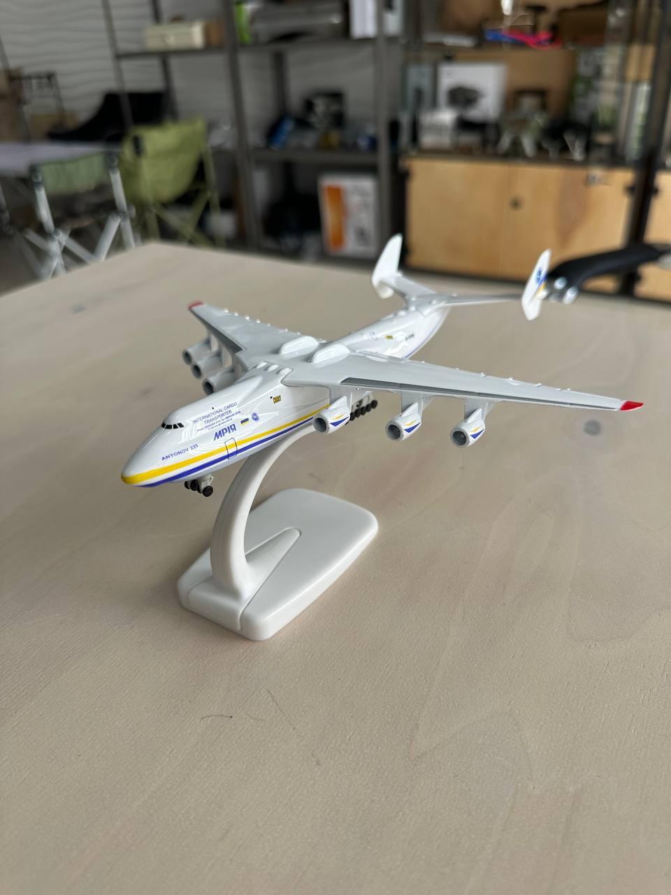 Статуетка Самолет Антонов Ан-225 Мрія 1\400 (2540580852) - фото 2 Статуетка Самолет Антонов Ан-225 Мрія 1\400 (2540580852) - фото 2