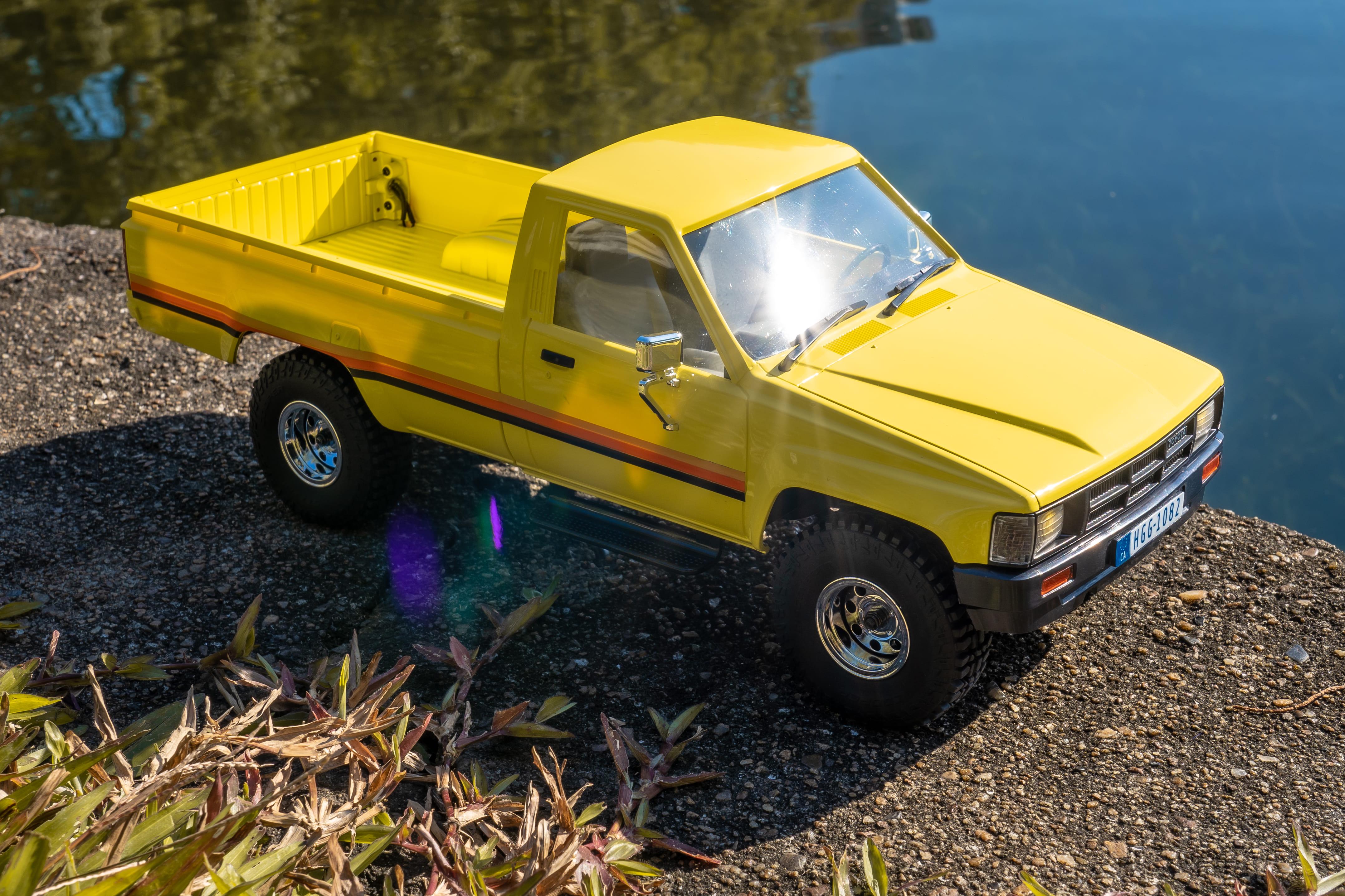 Машинка на радіокеруванні FMS 1:18 Toyota Hilux RTR - фото 2 Машинка на радіокеруванні FMS 1:18 Toyota Hilux RTR - фото 2