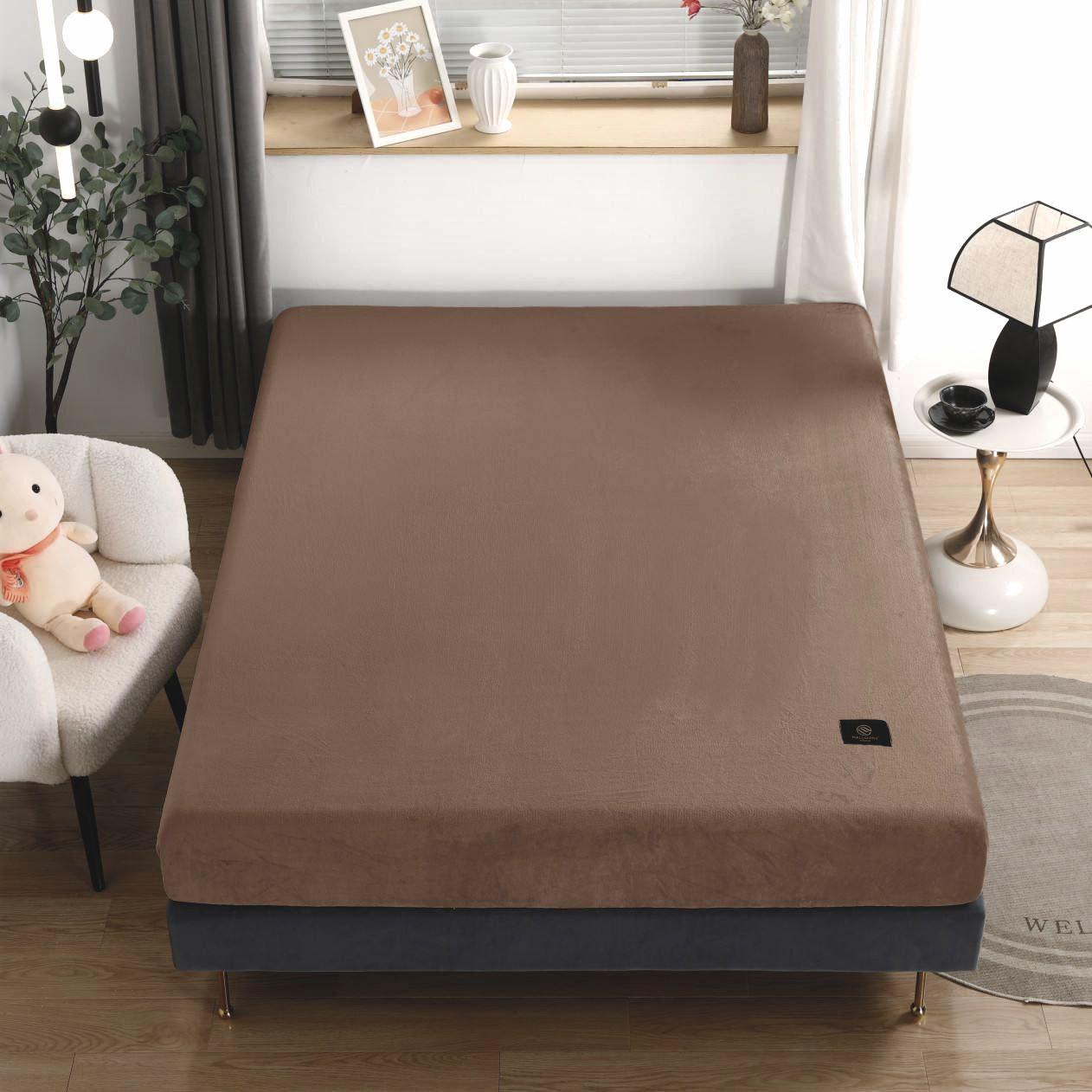 Простыня на резинке Malloory Home велюровая 180x200x23 см Коричневый (1788)