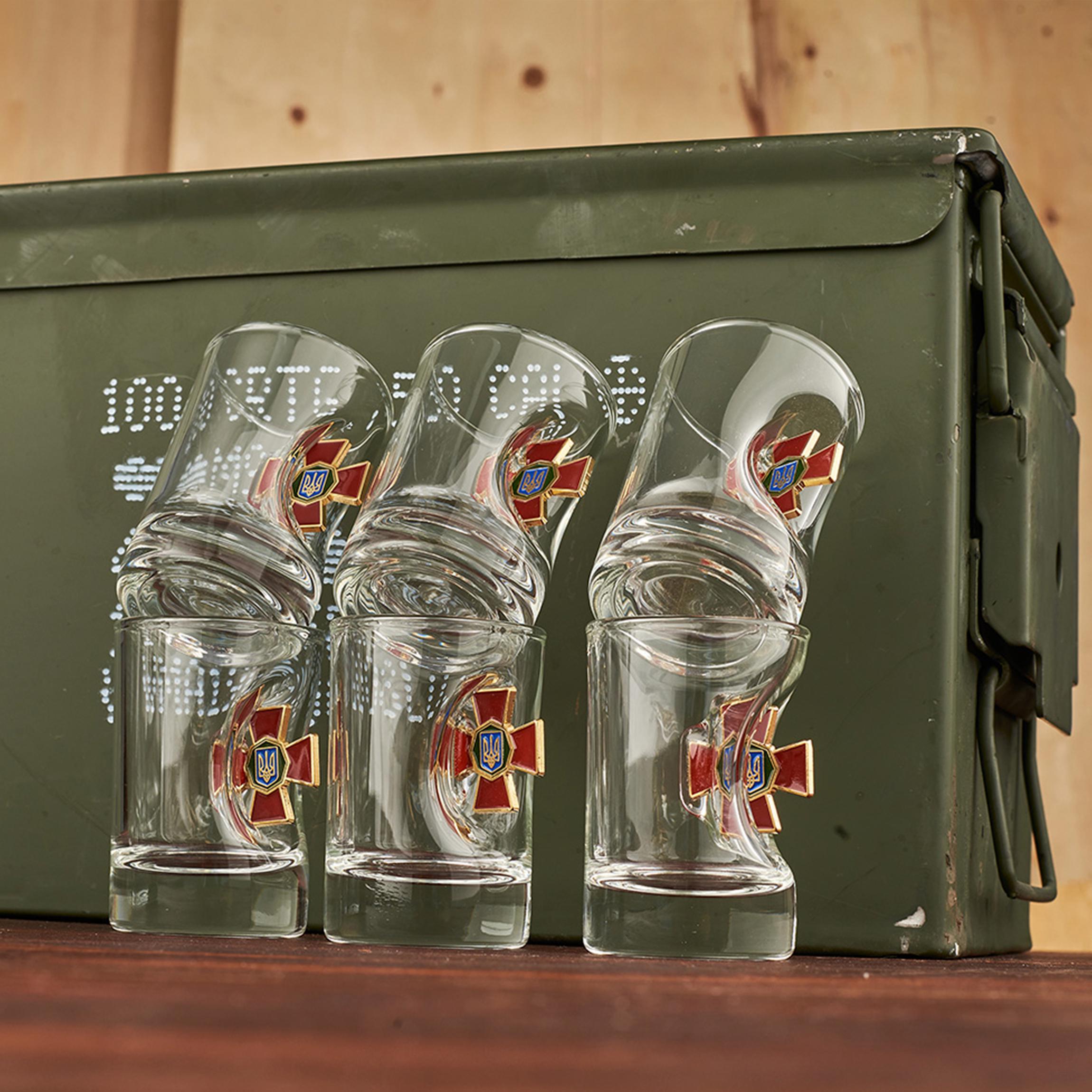 Набор VSKLO БК маленький графин и рюмки ВСУ (28918607) - фото 5 Набор VSKLO БК маленький графин и рюмки ВСУ (28918607) - фото 5