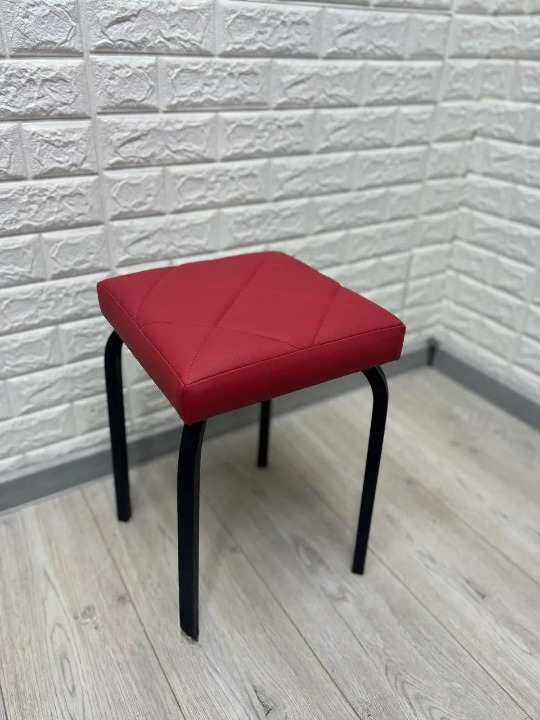 Табурет кухонний Tutti Lux в чорному каркасі 30х30х45 см Червоний (28374684)