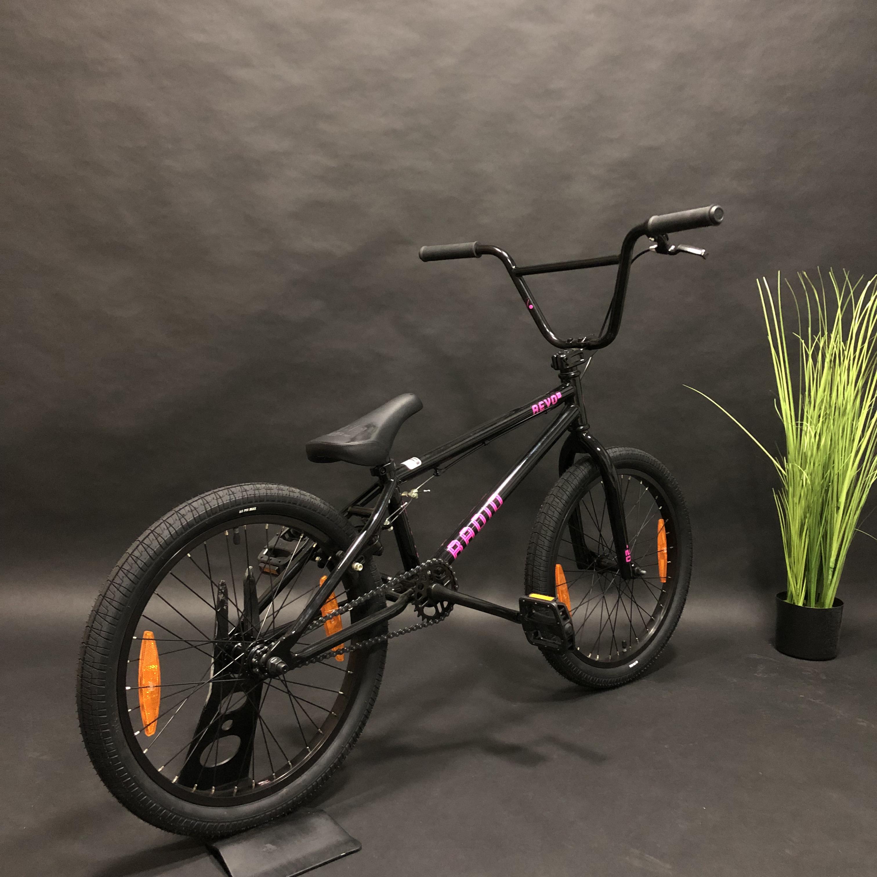 Велосипед BMX Radio Revo 20" рама 20,4" Черный глянцевый с розовым - фото 3