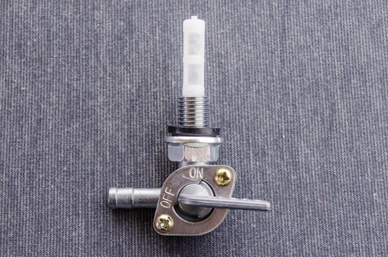 Краник бензиновий під різьбу для генераторів тип 2 2 кВт-3 кВт (1504) - фото 1 Краник бензиновий під різьбу для генераторів тип 2 2 кВт-3 кВт (1504) - фото 1