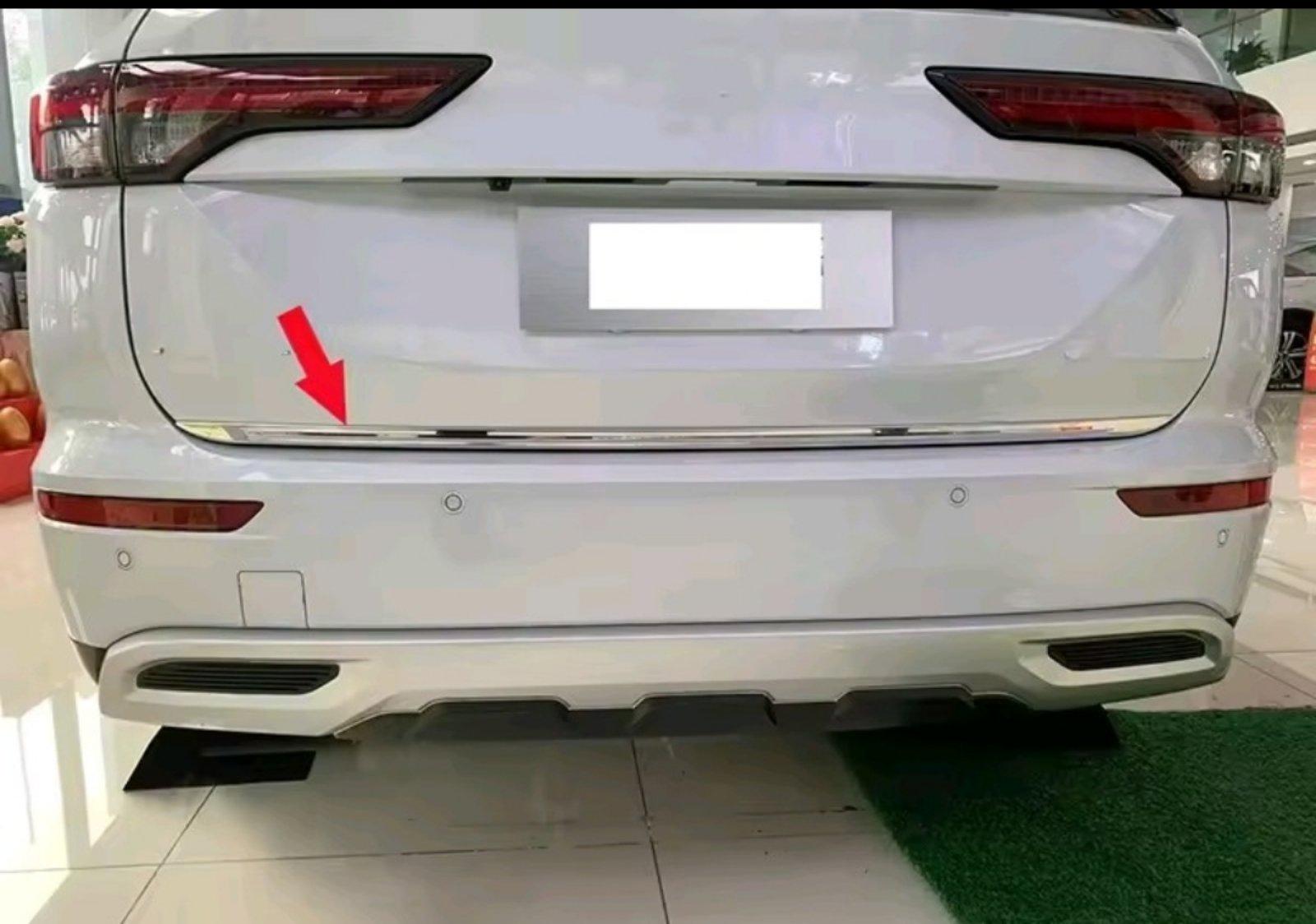 Накладка полоска на кришку багажника Mitsubishi Outlander 4 2022-2025 р. (27455821) - фото 2