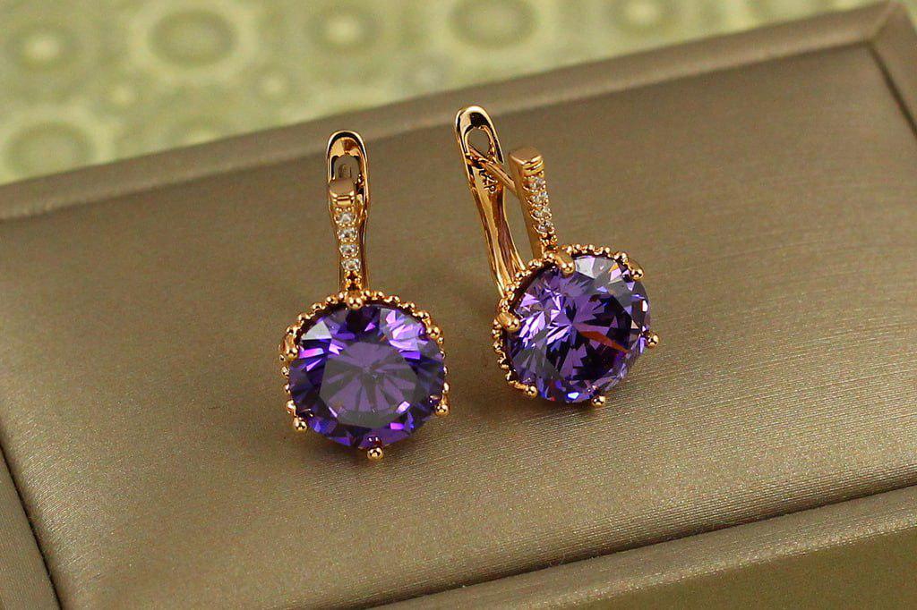 Сережки Xuping Jewelry з великим фіолетовим каменем шестигранна оправа 2 см Золотистий (29367265)