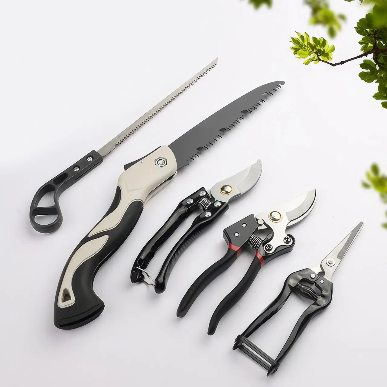 Садовый набор инструментов. Garden Set 5 в 1 с ножницами/секаторами и пилой (415781)