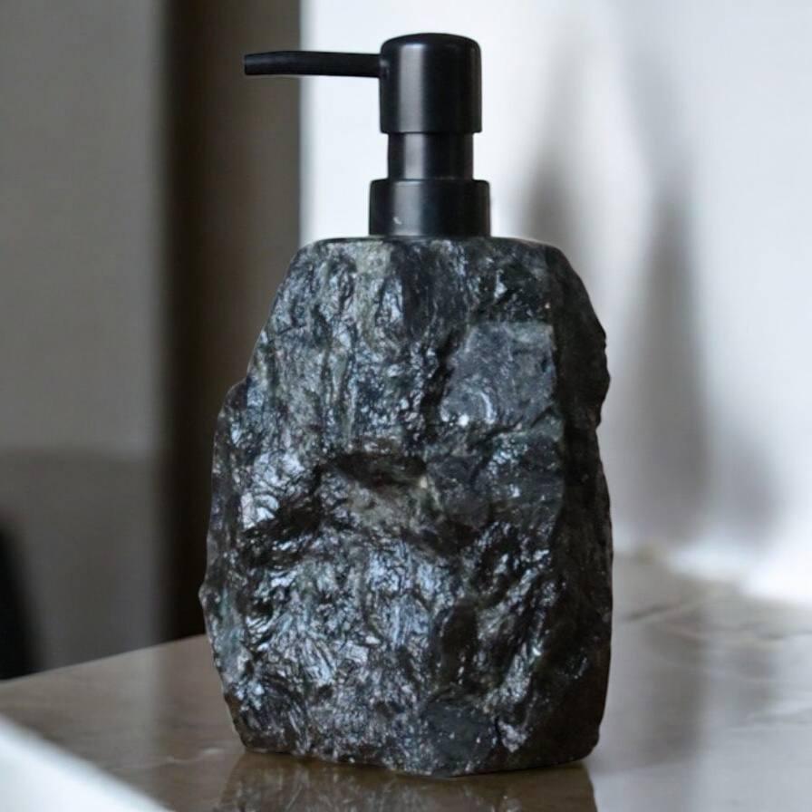 Дозатор для мыла из лабрадорита