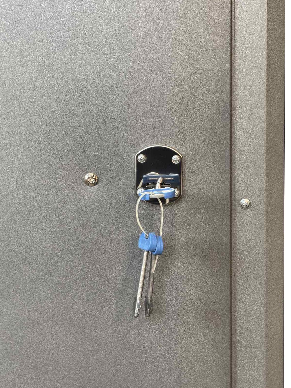 Дверь входная MSM Прочная-С утепленная левая металл с двух сторон 0,6 мм труба 40 мм толщиной 1 мм 2000х960 мм Серый (102-22346) - фото 4 Дверь входная MSM Прочная-С утепленная левая металл с двух сторон 0,6 мм труба 40 мм толщиной 1 мм 2000х960 мм Серый (102-22346) - фото 4