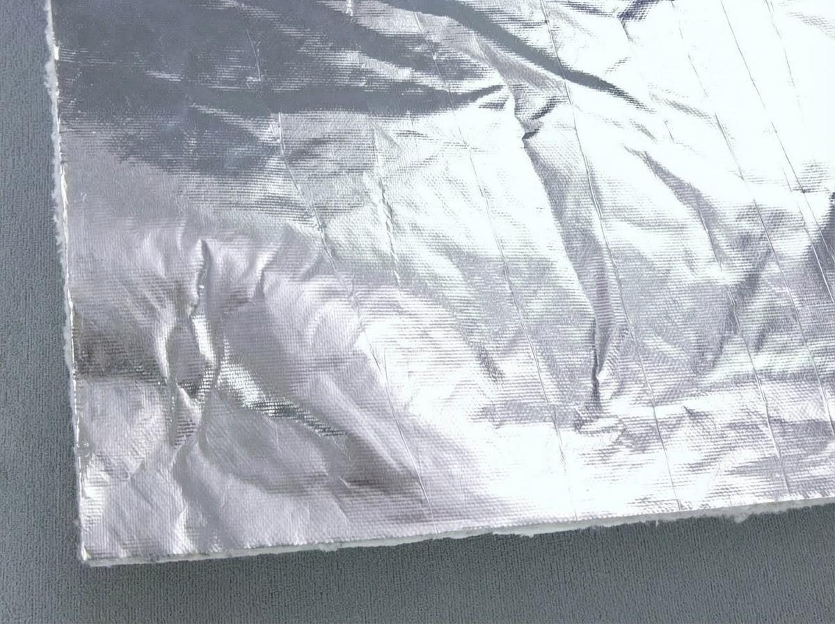 Шумоизоляция термостойкая FSV-12K для подкапотного пространства самоклеящаяся 1000х500х12 мм