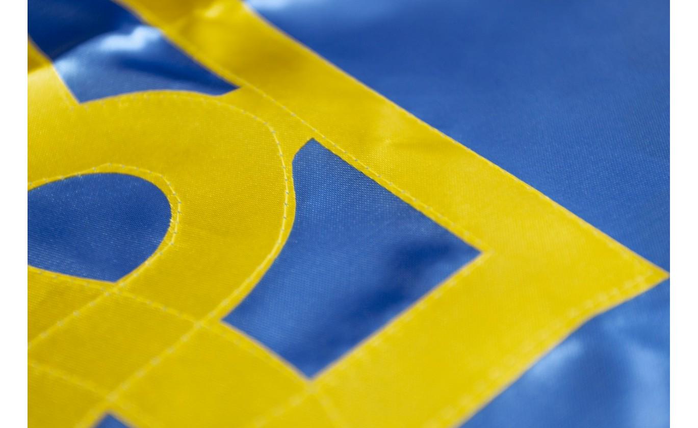 Флаг Украины атлас с трезубом 90х135 см (п6Ат) - фото 3 Флаг Украины атлас с трезубом 90х135 см (п6Ат) - фото 3