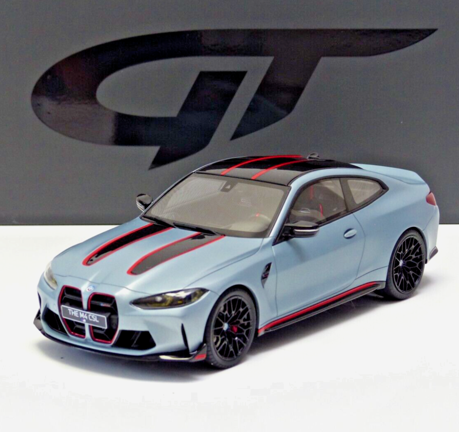 Модель автомобиля GT Spirit 1:18 BMW M4 CSL Coupe G82 2022 Grey/Red Black Strip (GT427) - фото 7