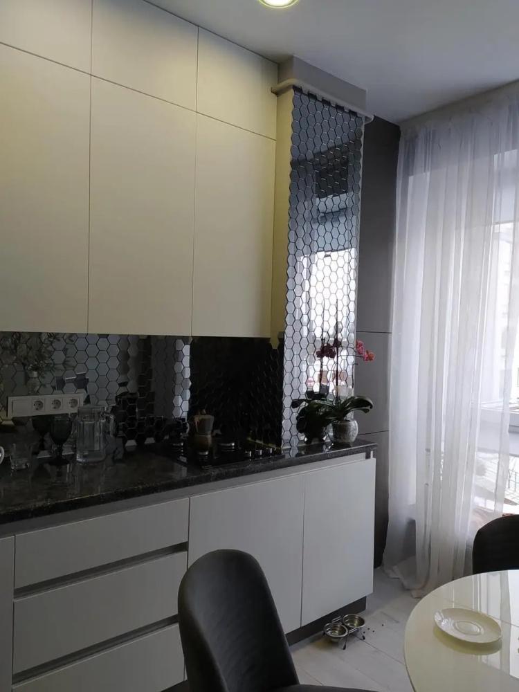 Мозаика зеркальная Decor Stone Hub Zs-hex-G шестиугольник для оформления каминов 304x303 мм Графитовый (004177) - фото 4 Мозаика зеркальная Decor Stone Hub Zs-hex-G шестиугольник для оформления каминов 304x303 мм Графитовый (004177) - фото 4