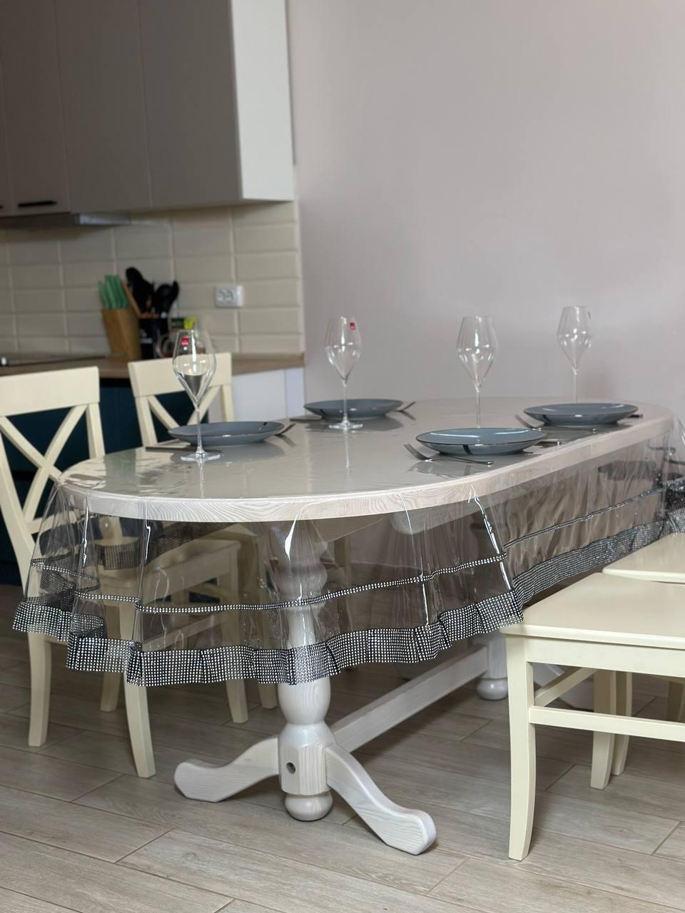 Скатерть силиконовая c камнями 2 строки овальная 150x260 см Серебристый/Черный (10016-o4)