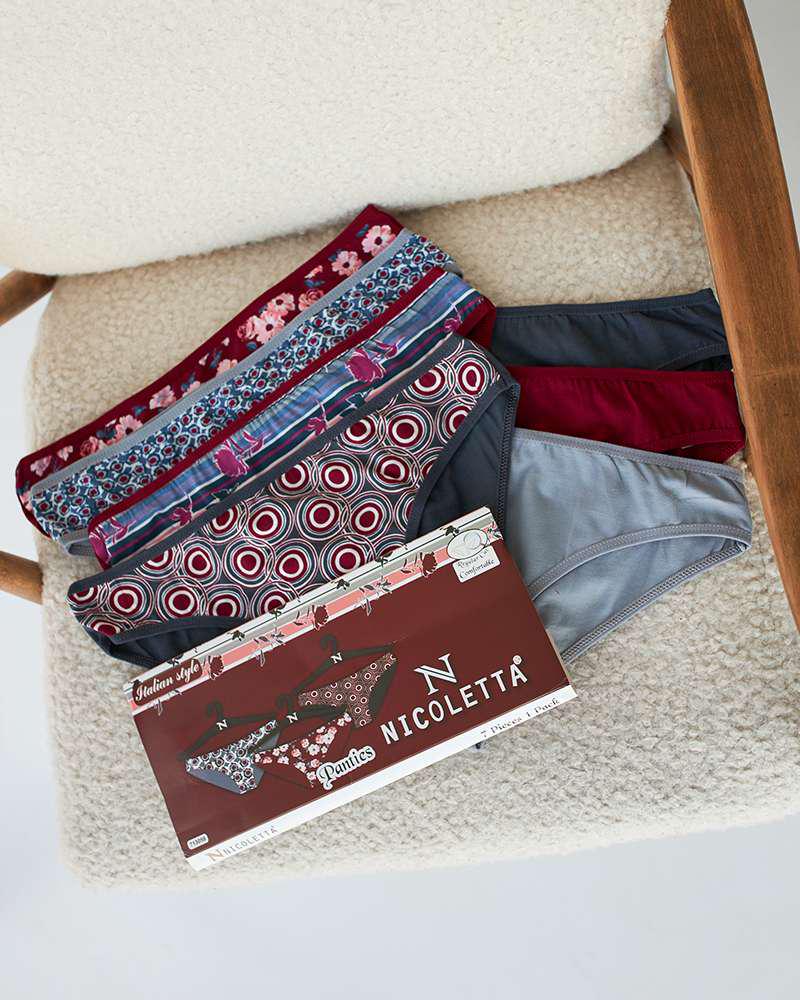 Набор трусиков женских 7 шт. M Разноцветный (713058)