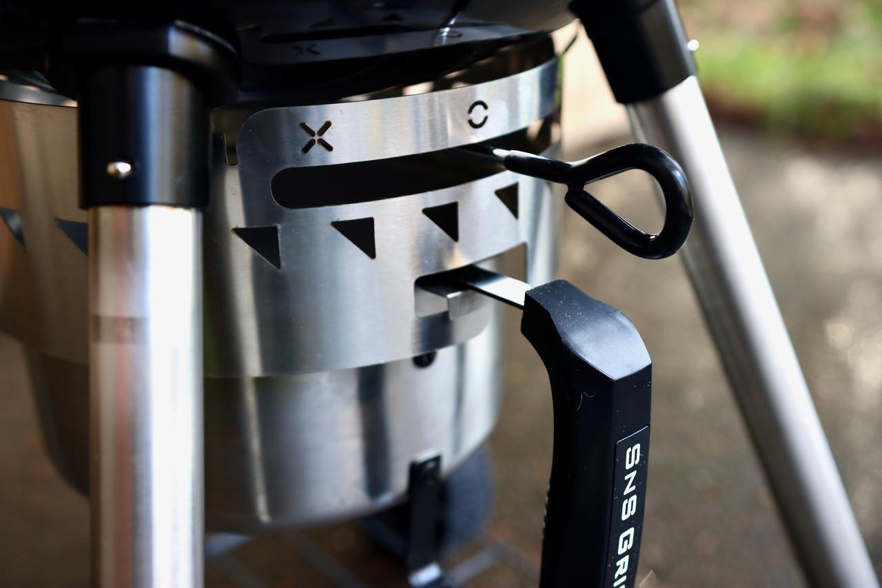 Гриль угольный Slow 'N Sear Kettle Grill 57 см с Slow 'N Sear Deluxe (2437612020) - фото 10