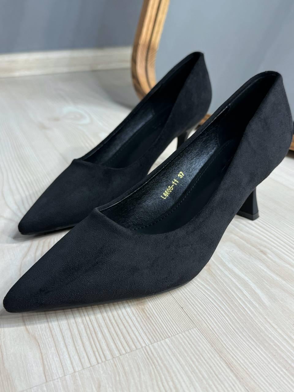 Туфлі жіночі Meideli 6605-11 човники на підборах екозамша р. 38 Чорний (6624)