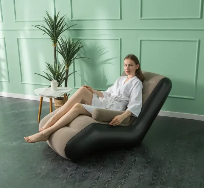 Надувне крісло з підлокітниками та насосом у комплекті - фото 2