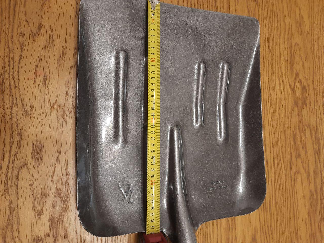 Лопата Вугільна зернова снігоприбиральна з рейкової сталі з черенком та пластиковим тримачем - фото 5 Лопата Вугільна зернова снігоприбиральна з рейкової сталі з черенком та пластиковим тримачем - фото 5