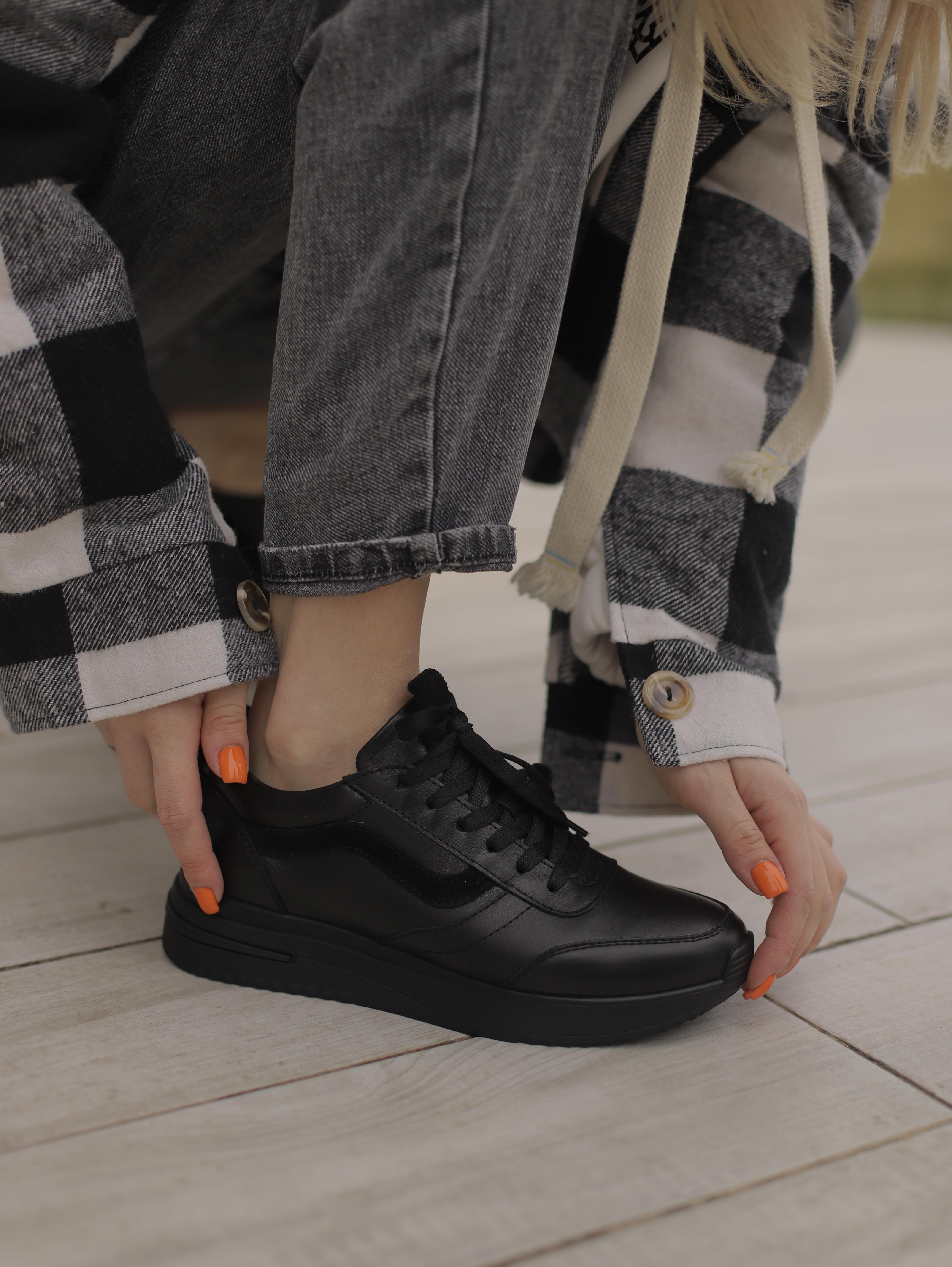 Кроссовки кожаные с замшевыми вставками женские р. 39 25,5 см Черный - фото 4 Кроссовки кожаные с замшевыми вставками женские р. 39 25,5 см Черный - фото 4