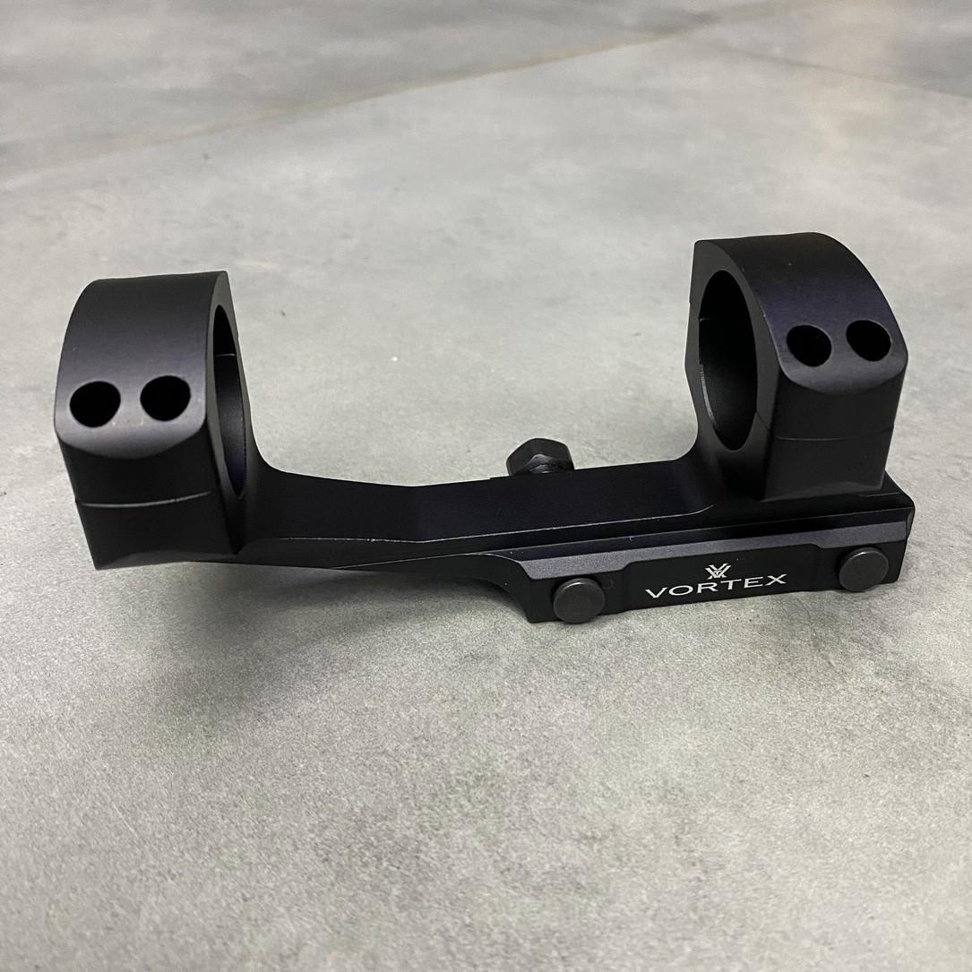 Крепление для прицела моноблок Vortex Pro 30 мм Extended Viper Cantilever mount цельное на Picatinny (CVP-30) - фото 3 Крепление для прицела моноблок Vortex Pro 30 мм Extended Viper Cantilever mount цельное на Picatinny (CVP-30) - фото 3