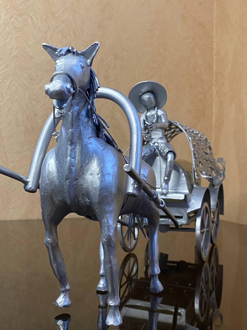 Підставка для винних пляшок Кінь на 1 шт. металева 25х14х56 см Сірий