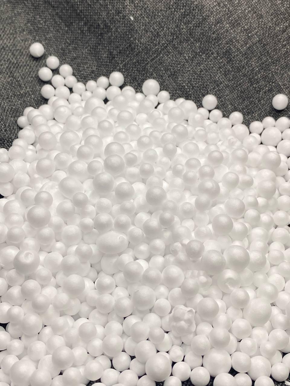 Наповнювач кульки пінополістиролу для бескаркасних меблів 2-4 мм 50 л (14686566) - фото 1