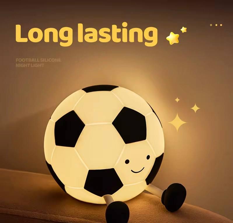 Нічник дитячий силіконовий Футбольний м'яч м'який сенсорний з акумулятором (S04) - фото 3 Нічник дитячий силіконовий Футбольний м'яч м'який сенсорний з акумулятором (S04) - фото 3