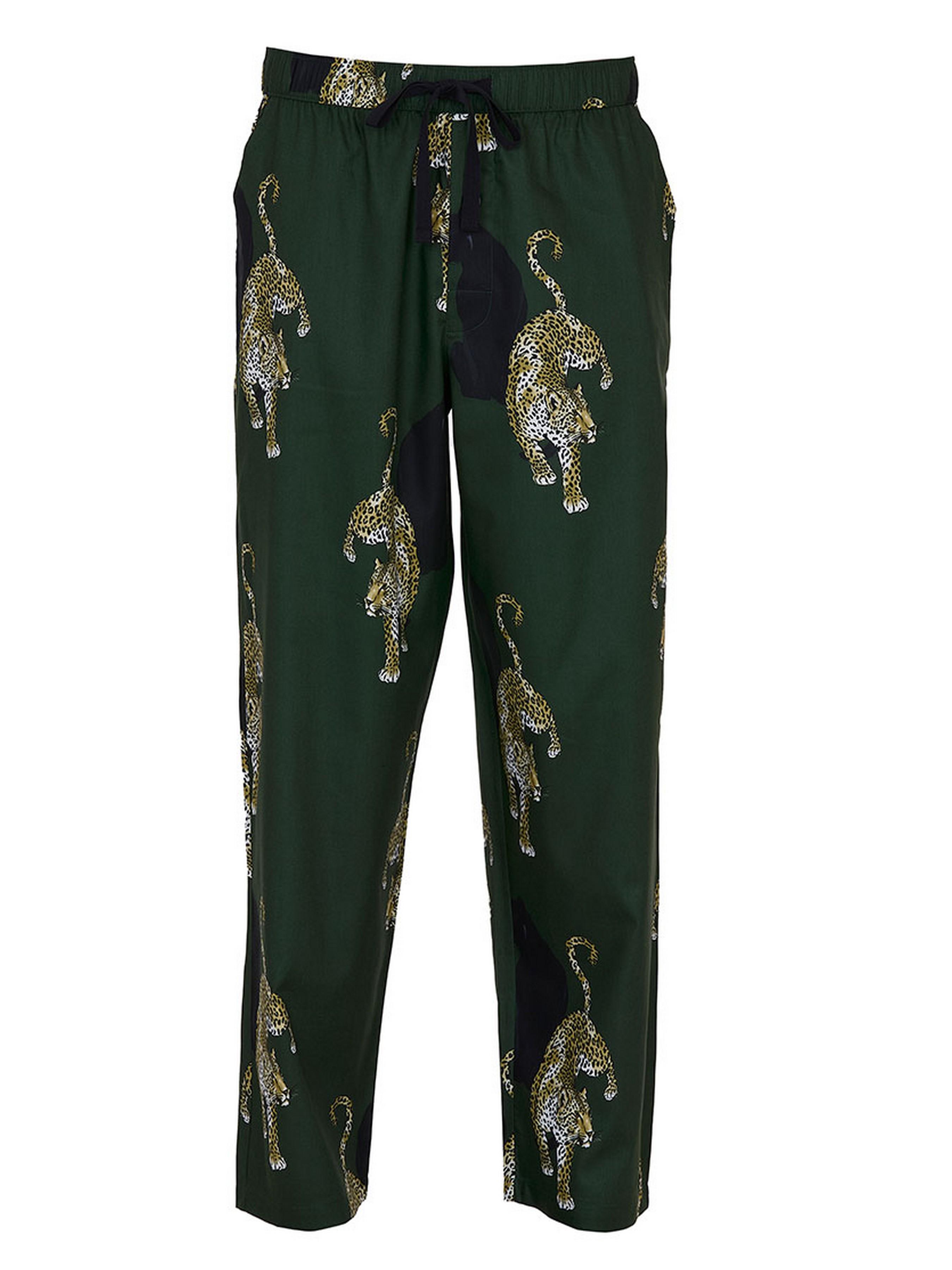 Пижама мужская CYBERJAMMIES с леопардовым принтом 3124-3122 M Оливково-черный (5051877617827) - фото 2 Пижама мужская CYBERJAMMIES с леопардовым принтом 3124-3122 M Оливково-черный (5051877617827) - фото 2