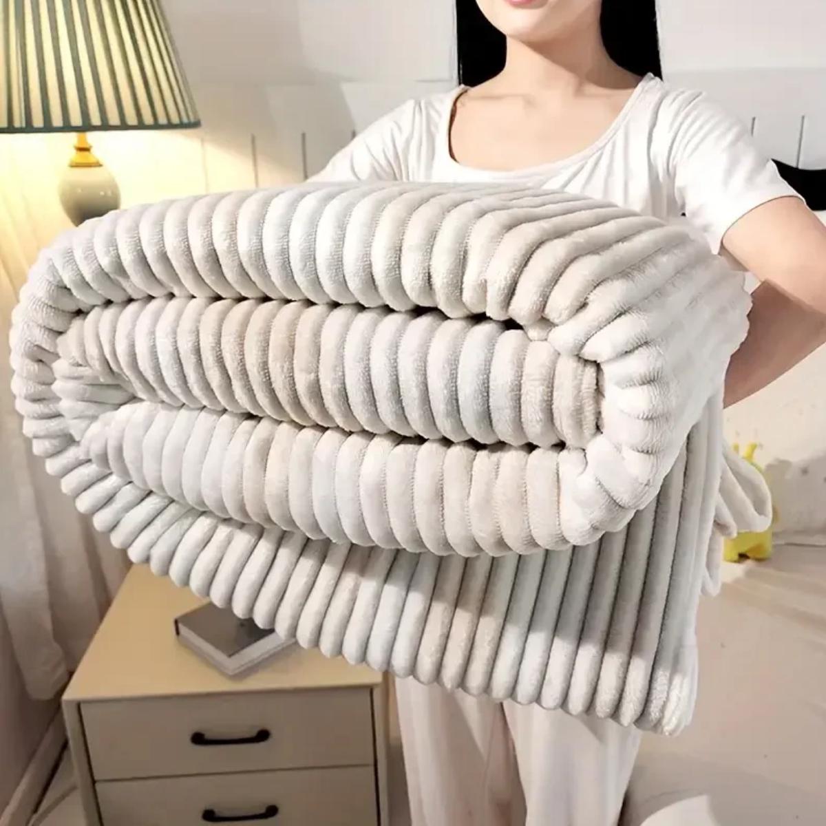 Плед Koloco Шарпей мармуровий євро 200х230 см Бежевий (41814) - фото 3 Плед Koloco Шарпей мармуровий євро 200х230 см Бежевий (41814) - фото 3