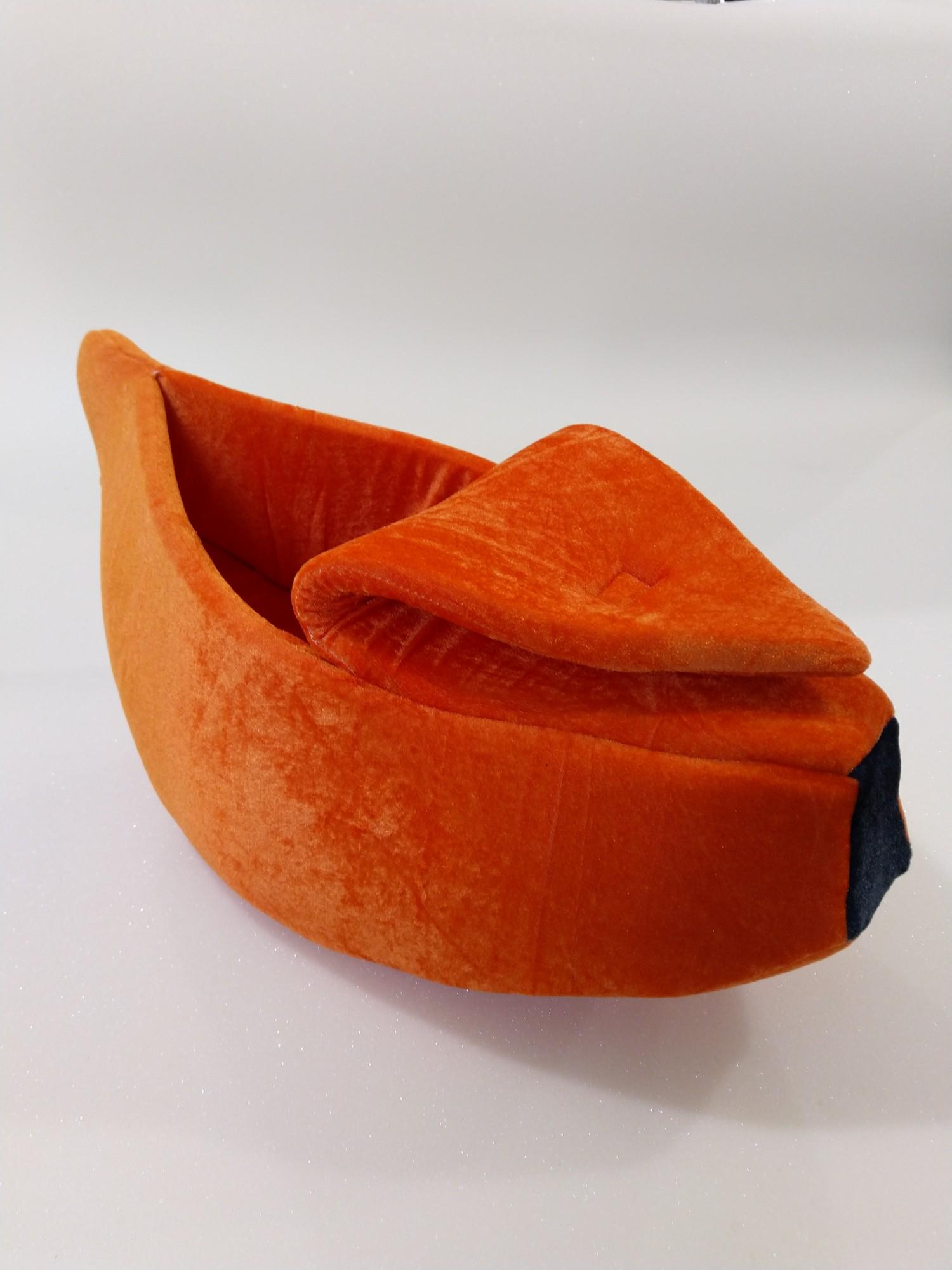 Будиночок-лежак для котів та собак Luх home Банан 54х27х30 см Помаранчевий (26857703) - фото 1 Будиночок-лежак для котів та собак Luх home Банан 54х27х30 см Помаранчевий (26857703) - фото 1