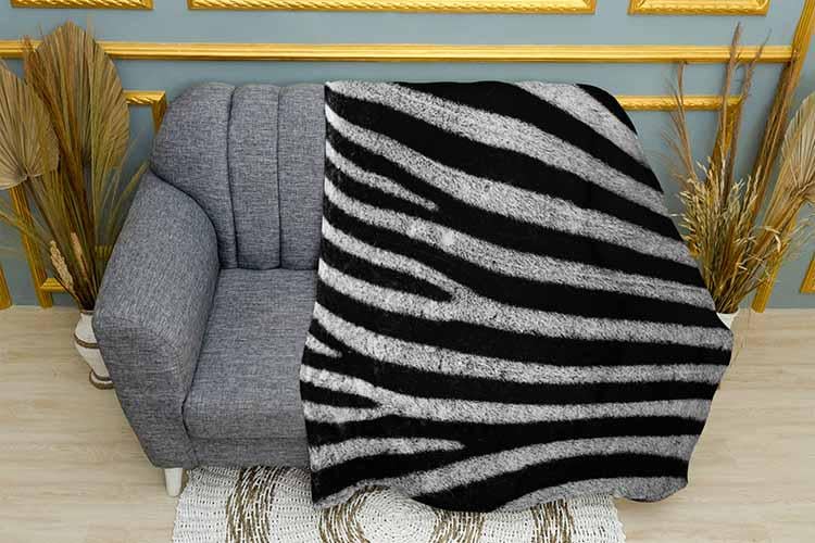 Плед Zebra pattern плюш двухслойный 135х150 см (113508-2) Плед Zebra pattern плюш двухслойный 135х150 см (113508-2)