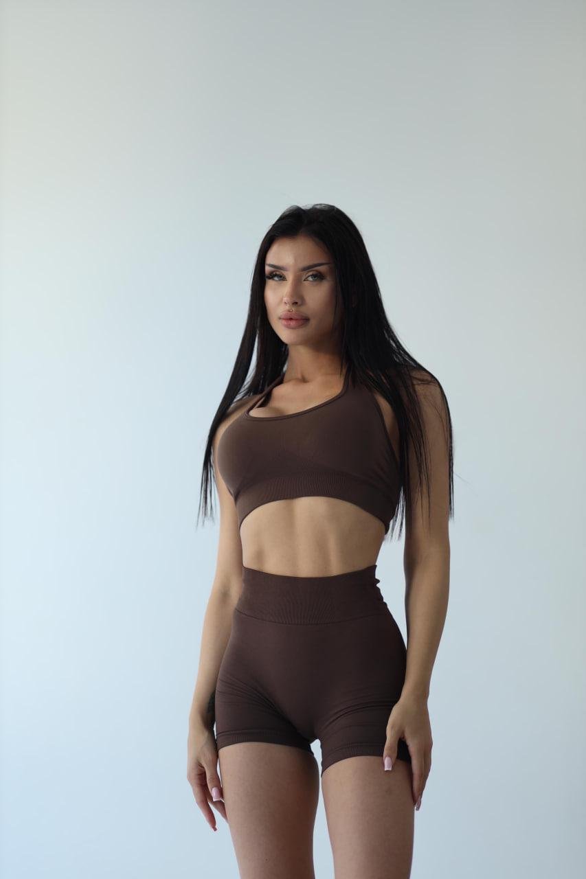 Костюм спортивний топ з відкритою спиною/шорти з ефектом пуш-ап M Шоколадний (YB07M)
