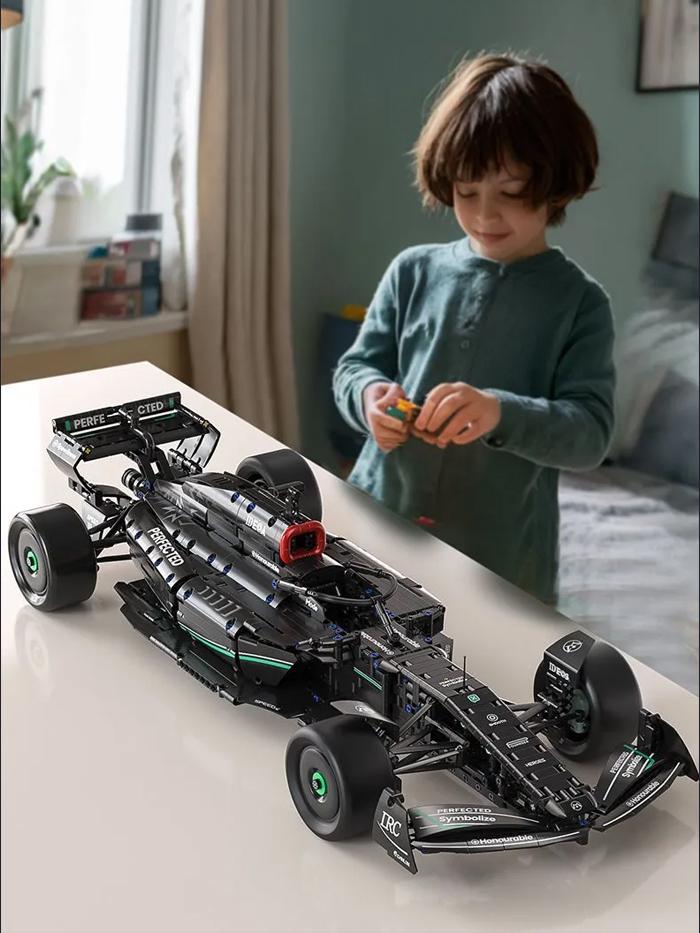 Конструктор машинка формула Mercedes AMG F1 Technology Machine Player 1:8 (30160324) - фото 11