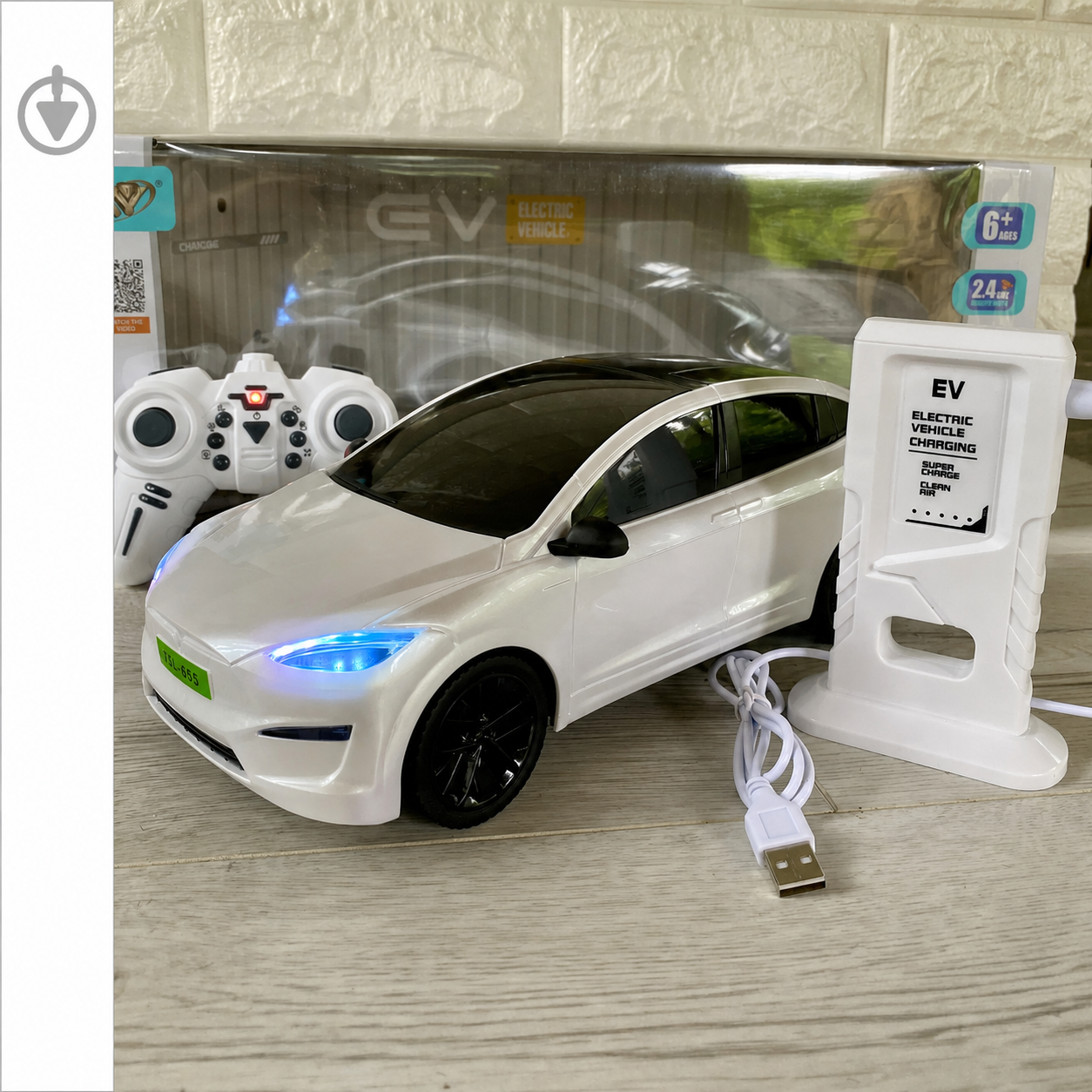 Машинка на радиоуправлении Tesla Model X с зарядной станцией горят фары/звук/парковка 30,5 см Белый (36822636)