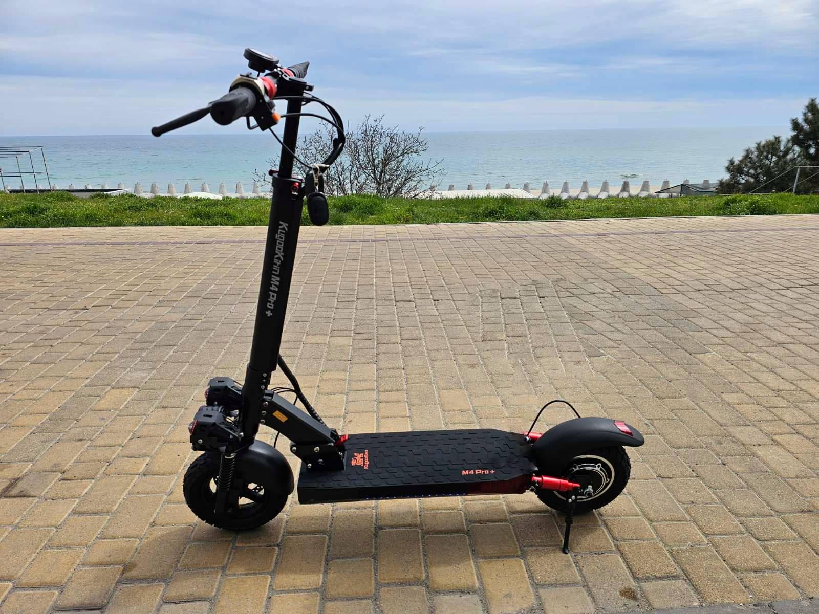 Электросамокат KugooKirin M4 PRO Plus 1000 W/18 Ah 2025 и 3 фары - фото 12 Электросамокат KugooKirin M4 PRO Plus 1000 W/18 Ah 2025 и 3 фары - фото 12
