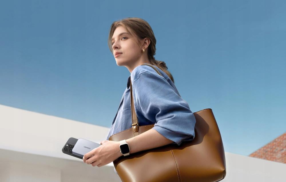 Повербанк магнитный UGREEN PB773 MagFlow 10000 мАч для MagSafe с беспроводной зарядкой и Qi2 25 Вт для iPhone 17 Pro Max/16/15/14 Silver (65958) - фото 6 Повербанк магнитный UGREEN PB773 MagFlow 10000 мАч для MagSafe с беспроводной зарядкой и Qi2 25 Вт для iPhone 17 Pro Max/16/15/14 Silver (65958) - фото 6