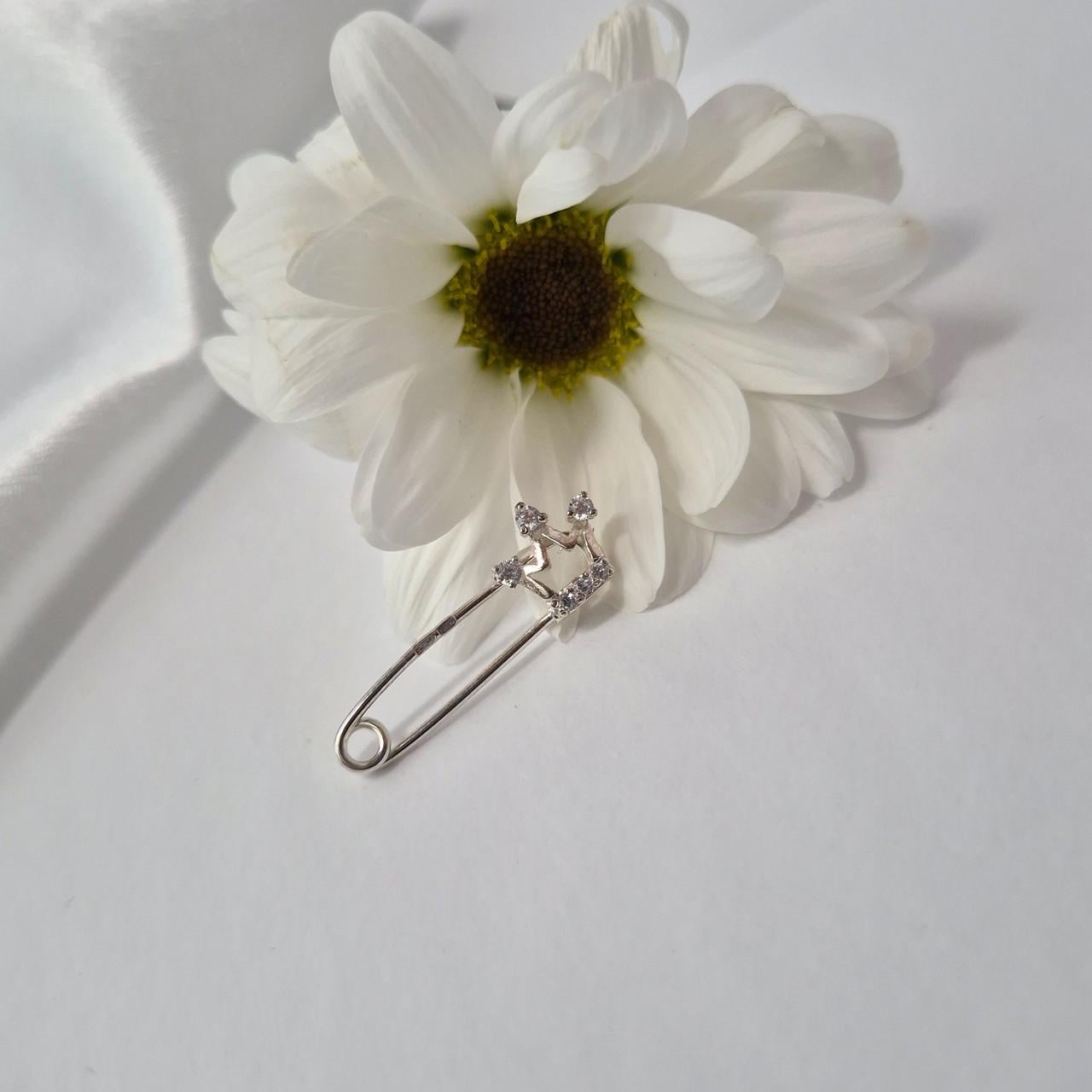 Шпилька Корона з білим камінням срібло 925 проби родоване 1,10 г (25112312)