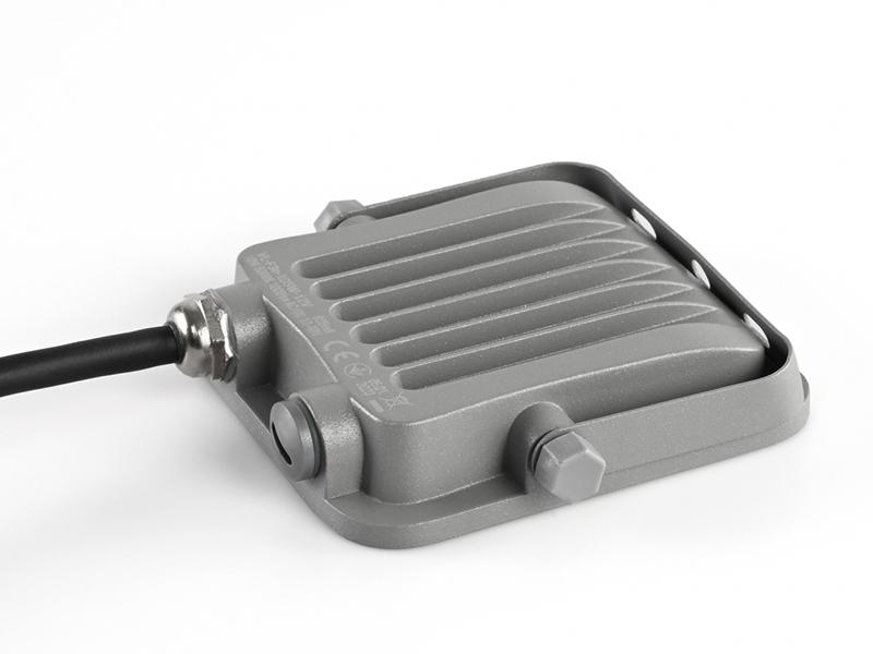 Прожектор Videx LED F3e 1000 Lm 5000K AC/DC 12-48V IP65 (VL-F3e-105W-12V) - фото 6 Прожектор Videx LED F3e 1000 Lm 5000K AC/DC 12-48V IP65 (VL-F3e-105W-12V) - фото 6