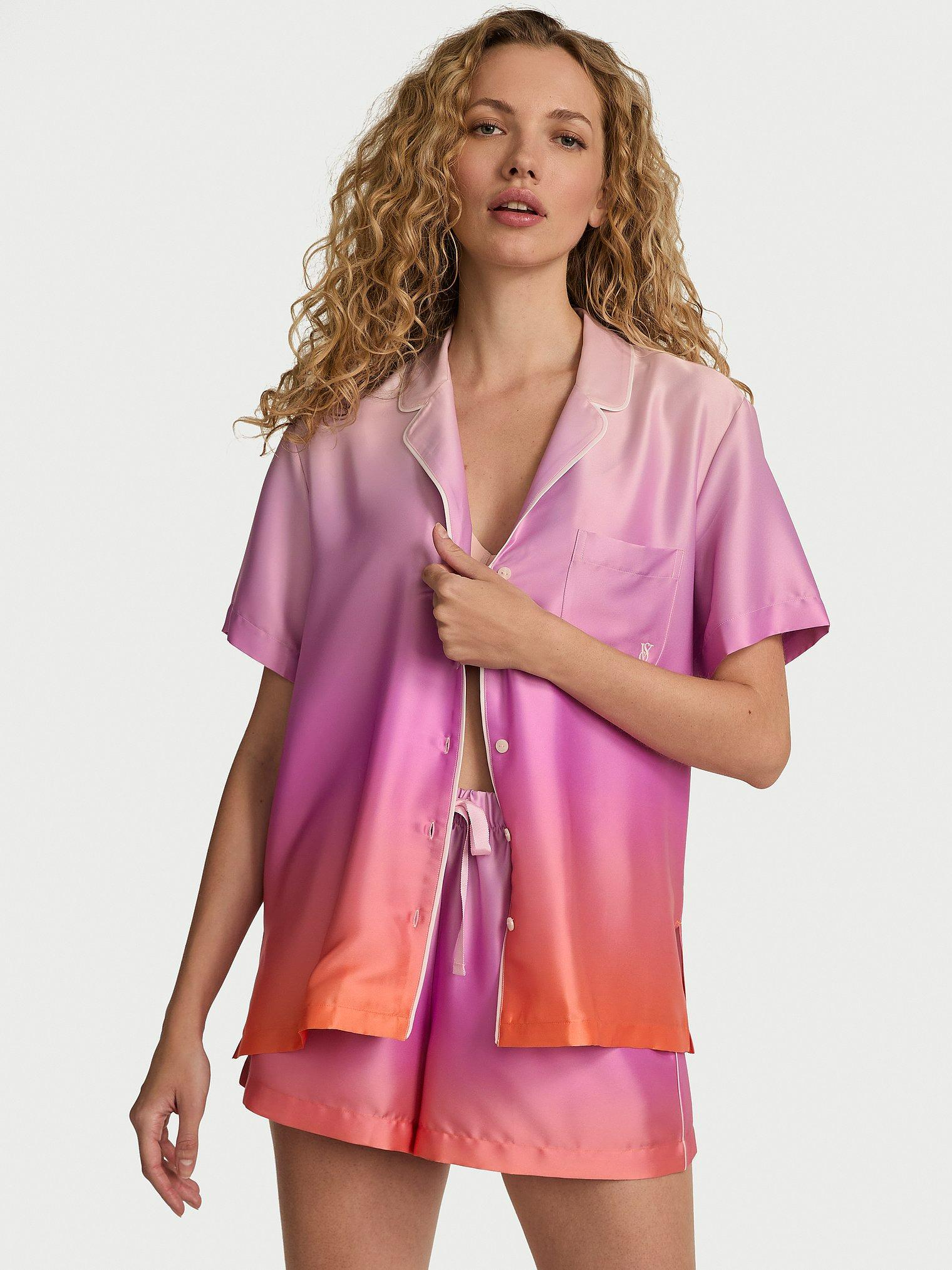 Піжама сатинова сорочка/шорти Victoria's Secret Glazed Satin Ombré Short Pajama Set XS Різнокольоровиий (26811548D) - фото 1 Піжама сатинова сорочка/шорти Victoria's Secret Glazed Satin Ombré Short Pajama Set XS Різнокольоровиий (26811548D) - фото 1