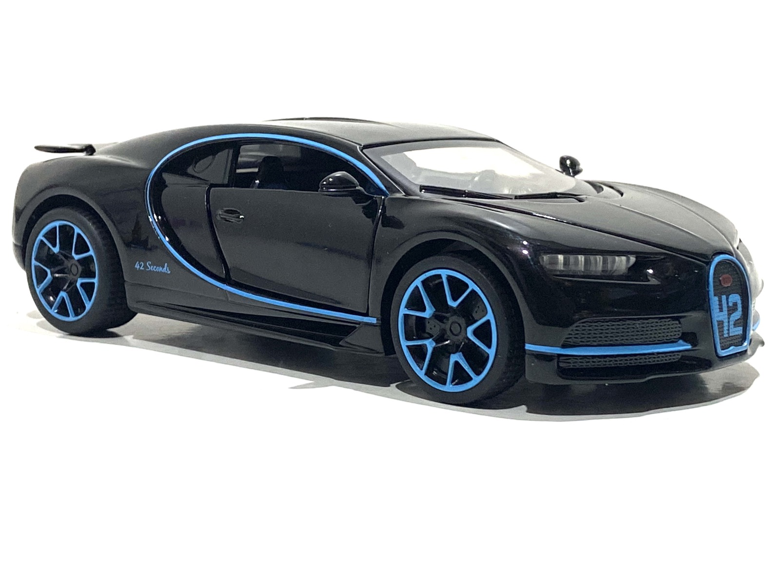 Машинка TK Union Group Bugatti Veyron металл 1:32 Черный/Синий (LF 83880) Машинка TK Union Group Bugatti Veyron металл 1:32 Черный/Синий (LF 83880)