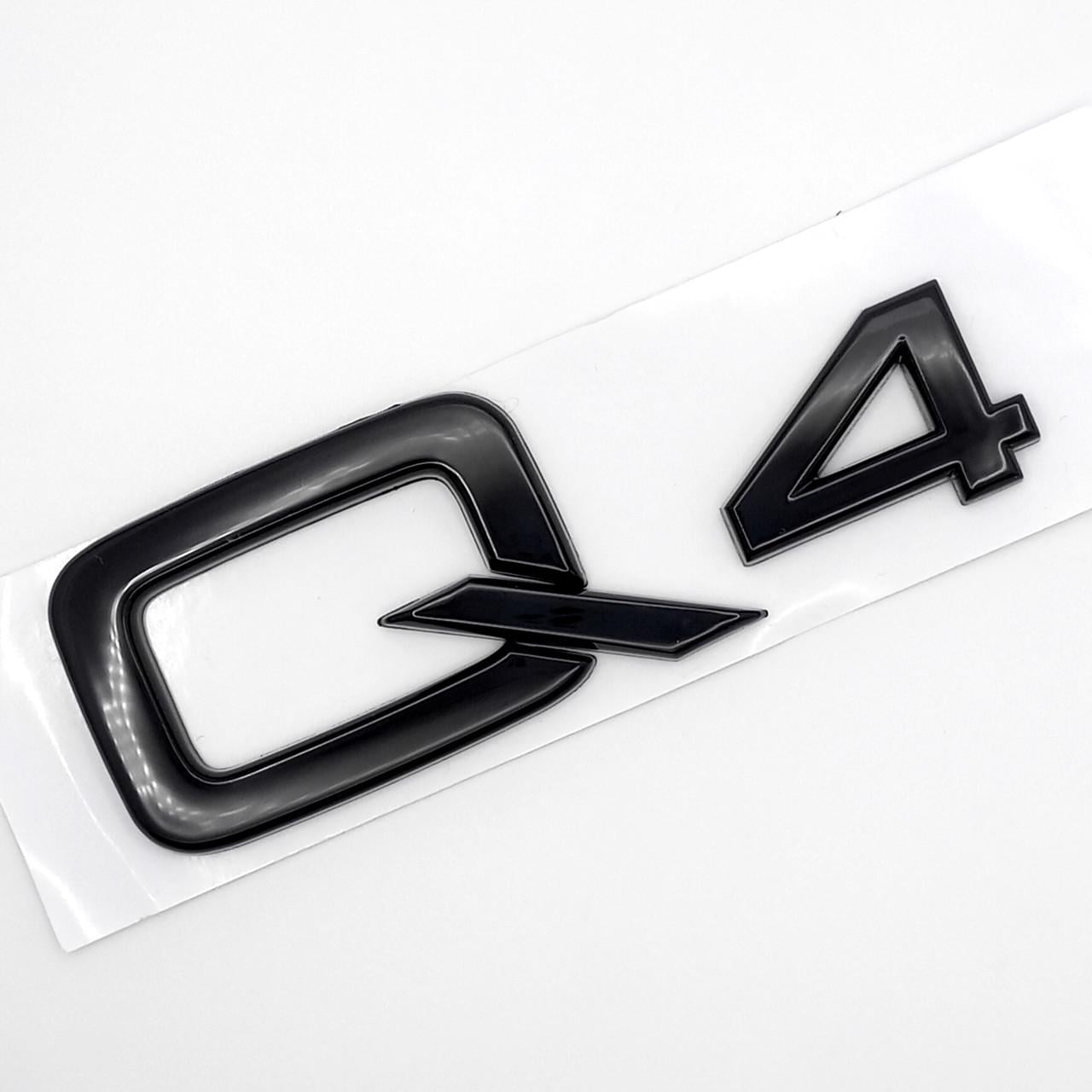 Эмблема надпись Q4 на заднюю часть Audi Черный глянцевый (2956770814)