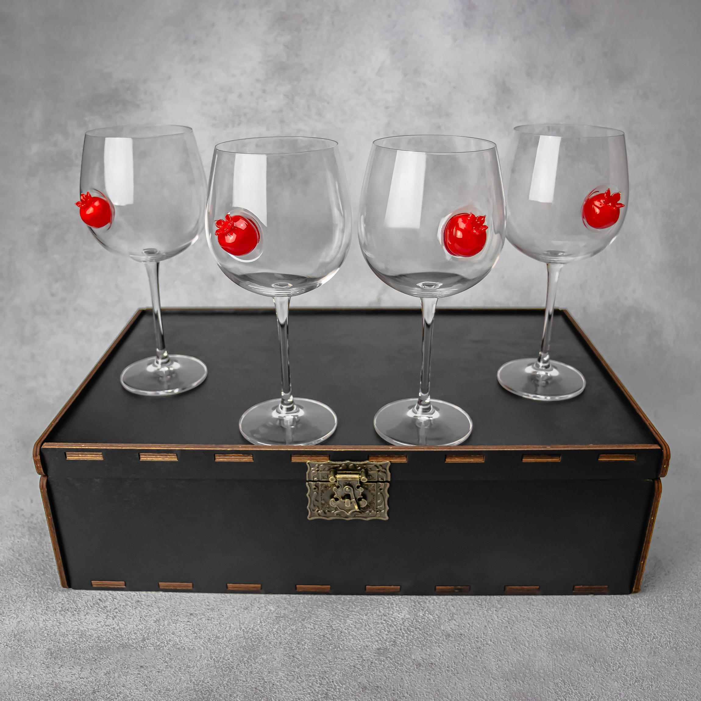 Набір на 4 Келихи коктейльні VSKLO з гранатом 670 мл (31554135)