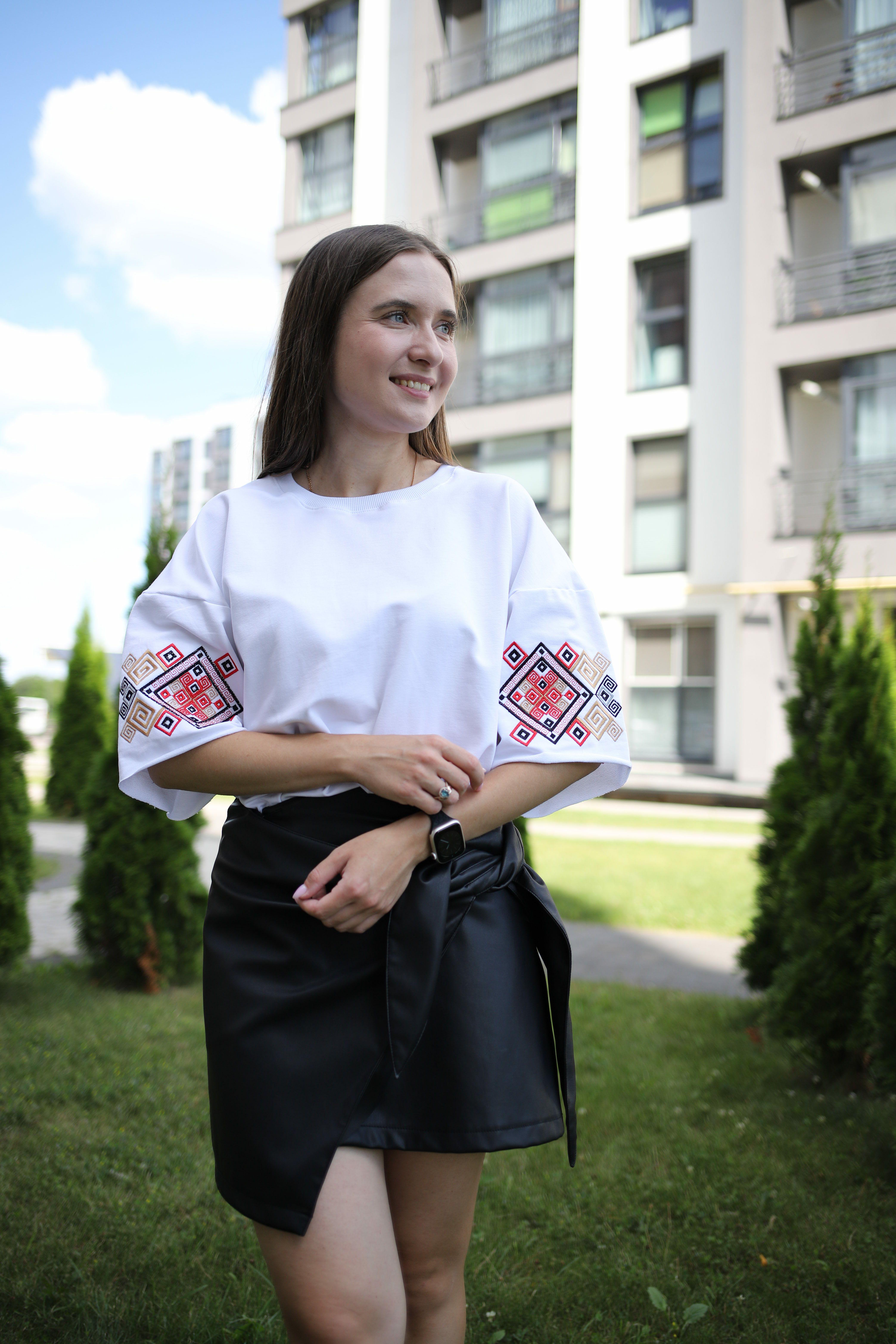 Вышиванка женская Koala fashion орнамент 4XL Белый