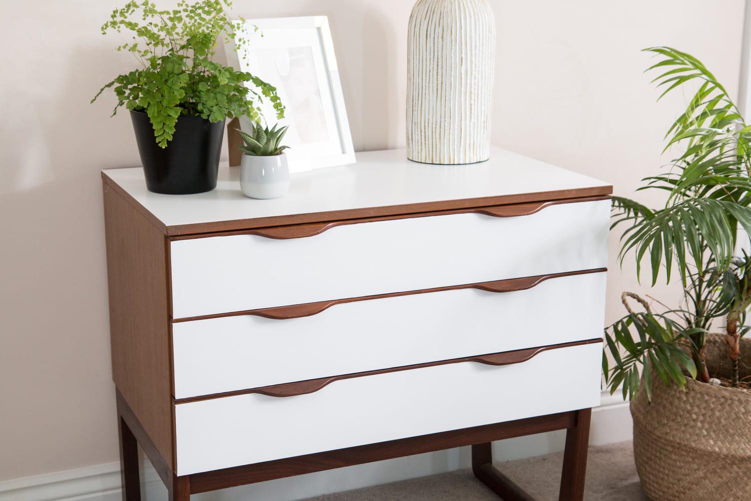 Пленка самоклеящаяся d-c-fix 200-8001 0,675 м Белый матовый лак (18513813) - фото 4 Пленка самоклеящаяся d-c-fix 200-8001 0,675 м Белый матовый лак (18513813) - фото 4