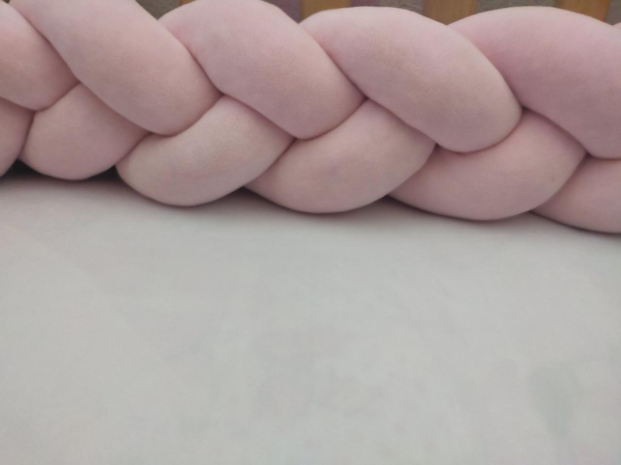 Бортик в кроватку косичка трехпрядная 120x18 см Розовый (1460647774) - фото 2