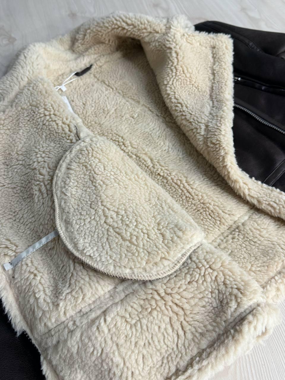 Дублянка женская Aftf Basic 2418 короткая косуха с бежевым мехом L Коричневый (4925) - фото 2 Дублянка женская Aftf Basic 2418 короткая косуха с бежевым мехом L Коричневый (4925) - фото 2